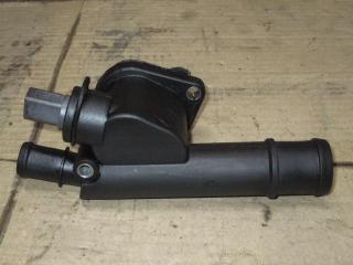 фланец (тройник) системы охлаждения Volkswagen Golf Plus 1 поколение 2006, 2.0 л., TDi, BKD, дизель, МКПП, черный, хетчбэк 5 дв., передний привод