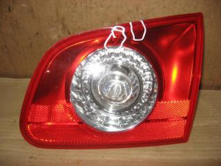 фонарь крышки багажника правый Volkswagen Passat B6 2010, 2.0 л., TDi, CBB, дизель, АКПП, серый, универсал, полный привод, 3C9945094