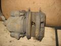суппорт передний правый Volkswagen Golf 5 поколение 2007, 1.9 л., TDi, BLS, дизель, МКПП, черный, универсал, передний привод, 1K0615124D - фото №2