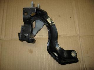 петля крышки багажника Audi A6 4F/C6 2006, 3.2 л., FSI, AUK, бензин, АКПП, черный, универсал, полный привод, 4F9827299D, 4F9827300D