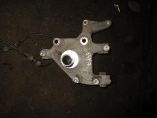 кулак задний правый Volkswagen Passat B6 2007, 2.0 л., FSI, BVY, бензин, АКПП, серебро, универсал, передний привод