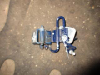 петля двери Volkswagen Passat B6 2006, 2.0 л., TDi, BKP, дизель, МКПП, синий темный, универсал, передний привод