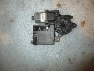 моторчик стеклоподъемника передний правый Volkswagen Passat B6 2010, 2.0 л., TDi, CBB, дизель, АКПП, красный, универсал, полный привод, 3C1837462L