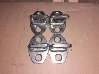 ответная часть (скоба) замка двери Volkswagen Passat B6 2008, 2.0 л., TDi, дизель, МКПП, универсал, 3C0837767A