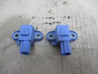 датчик удара Volkswagen Passat B6 2006, 2.0 л., TDi, BKP, дизель, МКПП, черный, универсал, передний привод, 1K0955557A