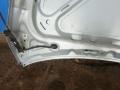 капот Volkswagen Golf Plus 2 поколение 2010, 1.6 л., TDi, CAY, дизель, МКПП, серебро, хетчбэк 5 дв., передний привод - фото №7