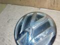 эмблема Volkswagen Golf Plus 2 поколение 2010, 1.6 л., TDi, CAY, дизель, МКПП, серебро, хетчбэк 5 дв., передний привод, 5M0853630B - фото №2
