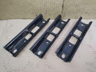 кронштейн (крепление) Volkswagen Caddy 3 поколение [рестайлинг] 2011, 2.0 л., TDi, CFH, дизель, МКПП, белый, минивэн, передний привод, 2K0883873C