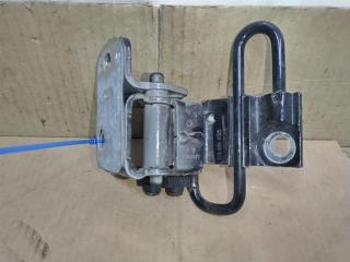 петля двери Volkswagen Touran 2 2013, 1.6 л., TDi, CAY, дизель, МКПП, черный, минивэн, передний привод, 1T0833412C