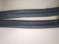 уплотнитель Volkswagen Sharan 2 поколение 2011, 2.0 л., TDi, CFF, дизель, МКПП, черный, минивэн, передний привод, 7N0827705D - фото №2