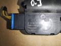 моторчик заслонки печки Volkswagen Caddy 3 поколение [рестайлинг] 2012, 2.0 л., TDi, CFH, дизель, МКПП, белый, минивэн, передний привод, 1K0907511J - фото №3